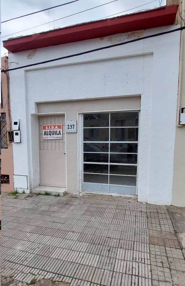 Alquiler / BBE. RIVERA 237 / Artigas